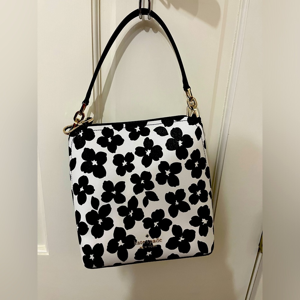 KATE SPADE LEATHER HANDBAG: Never- Used $35